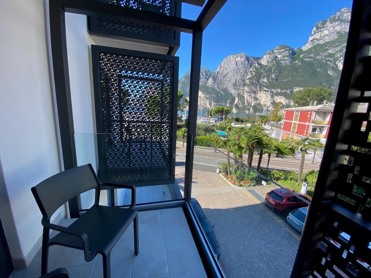 Lake Front Hotel Mirage Riva del Garda Esterno foto